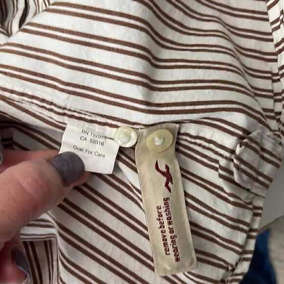 Hollister cotton long sleeve button up casual shirt.  Size Large. - Picture 4 of 4